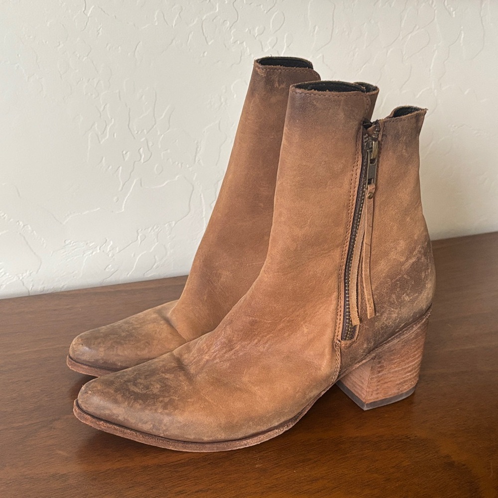 Brown distressed Leather Ankle Boots - Liberty Black